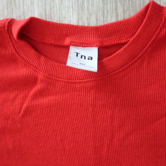 Aritzia Tna ribbed Long sleeve crop top - Picture 4 of 7